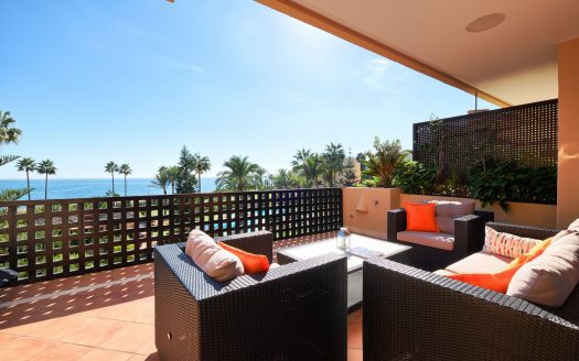 Beach front Apartment – Ref.1918